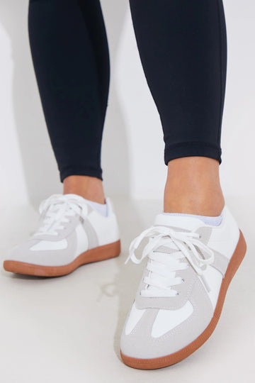 CONTRAST PANEL TRAINERS