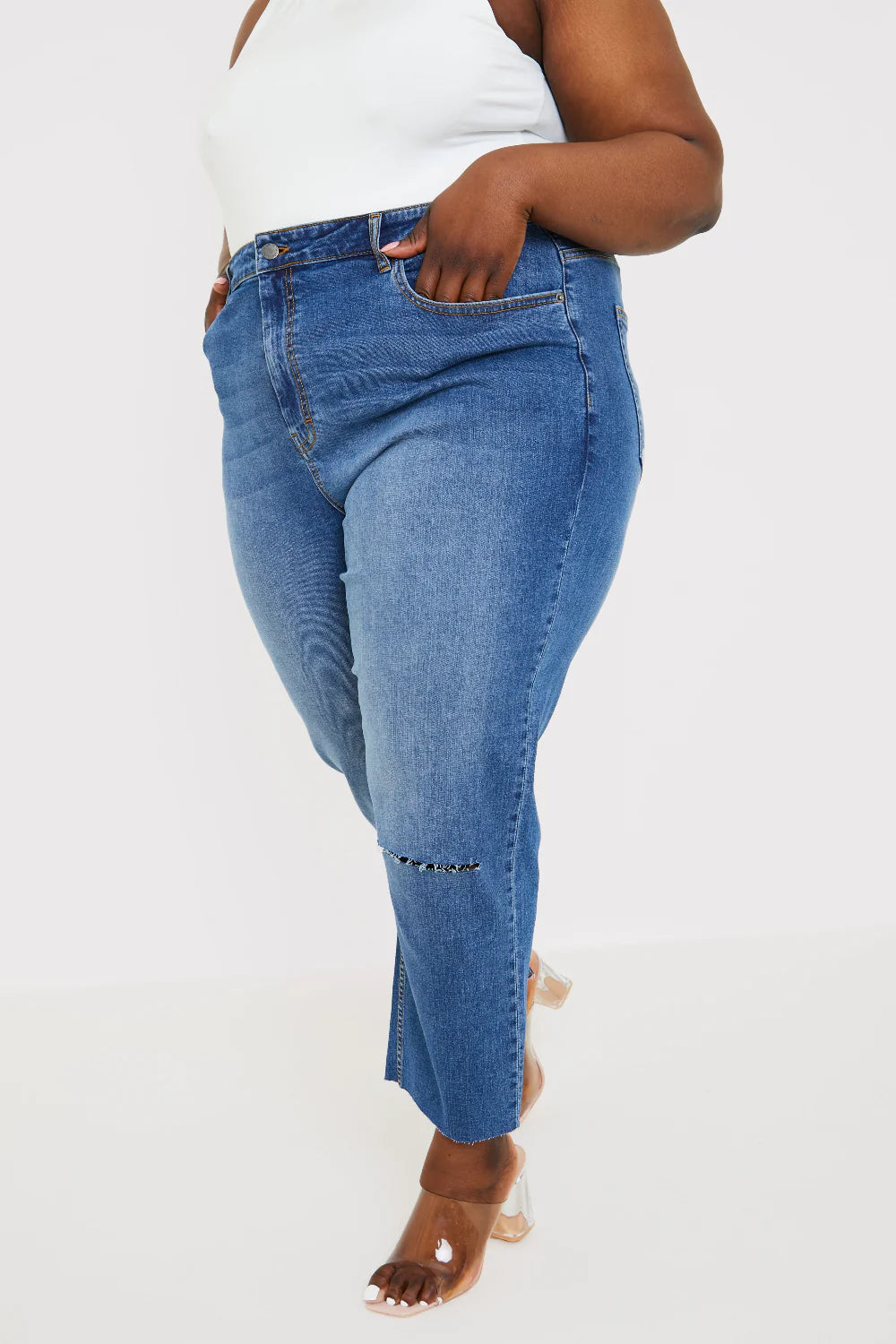WASH STRETCH STRAIGHT JEANS